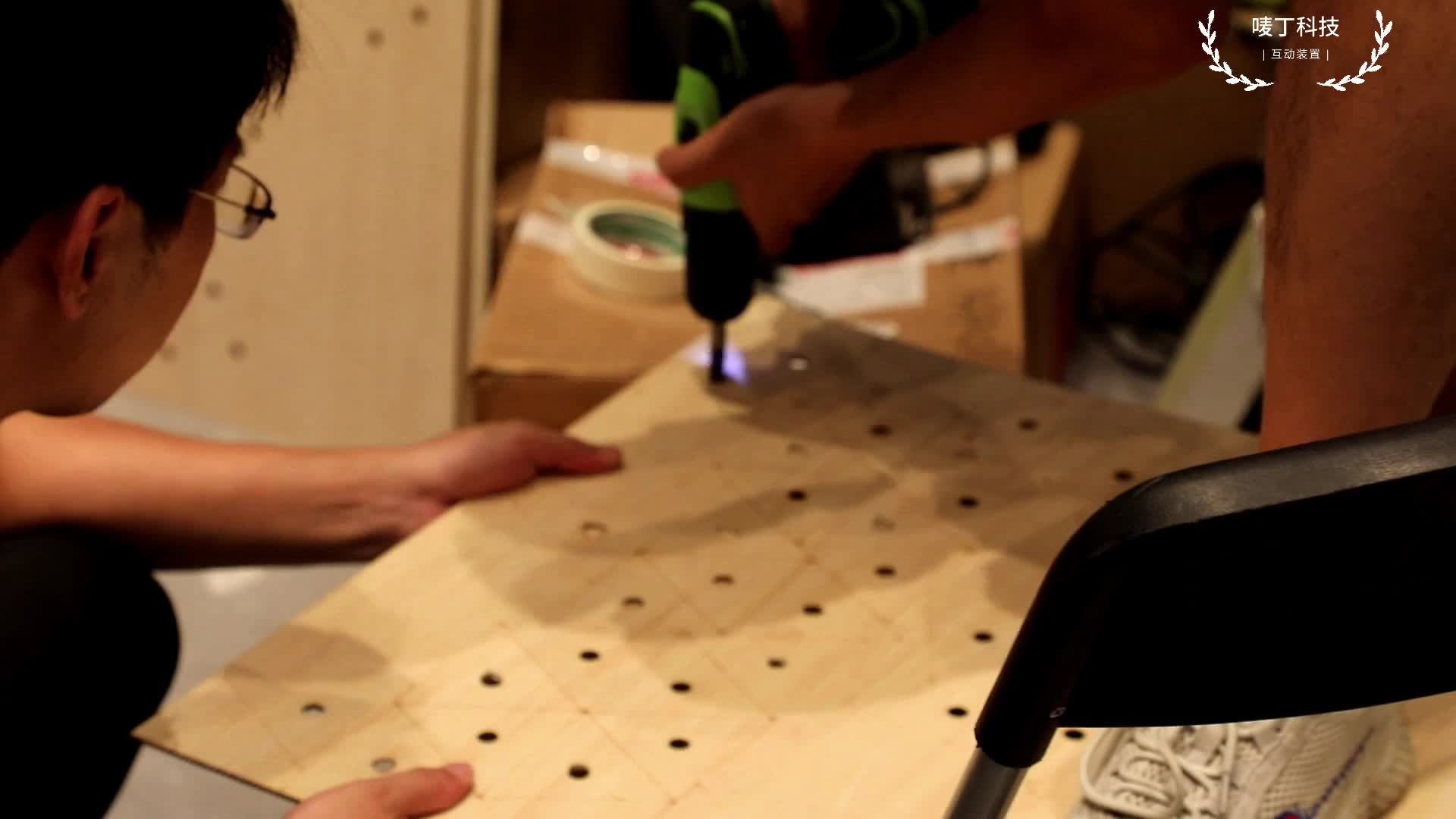 Photosensitive pixel wall interaction