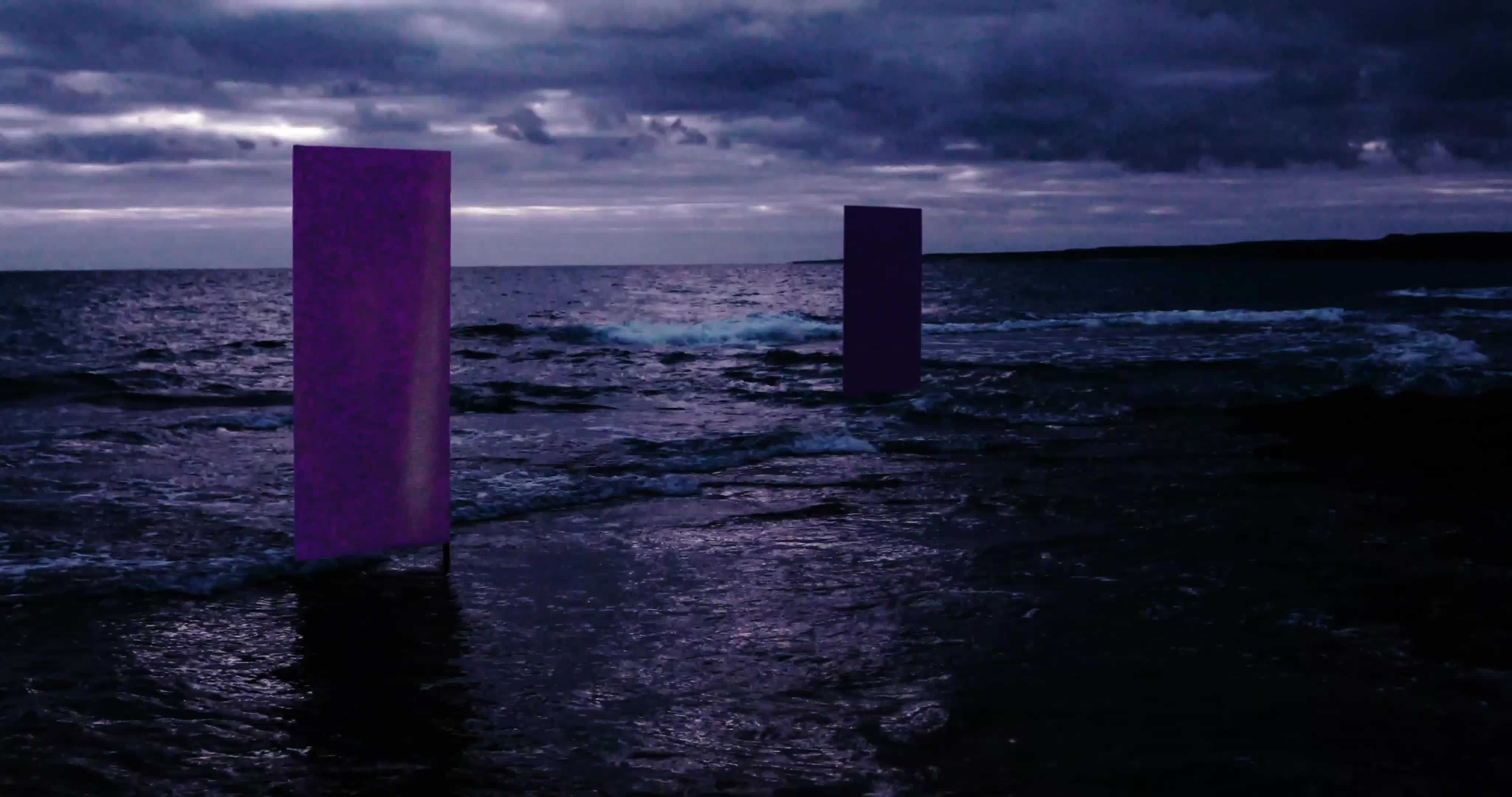 Towers of Strangeness // 奇异之塔