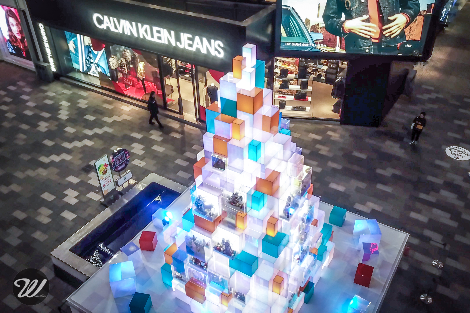 We made a Kinetic Christmas Tree