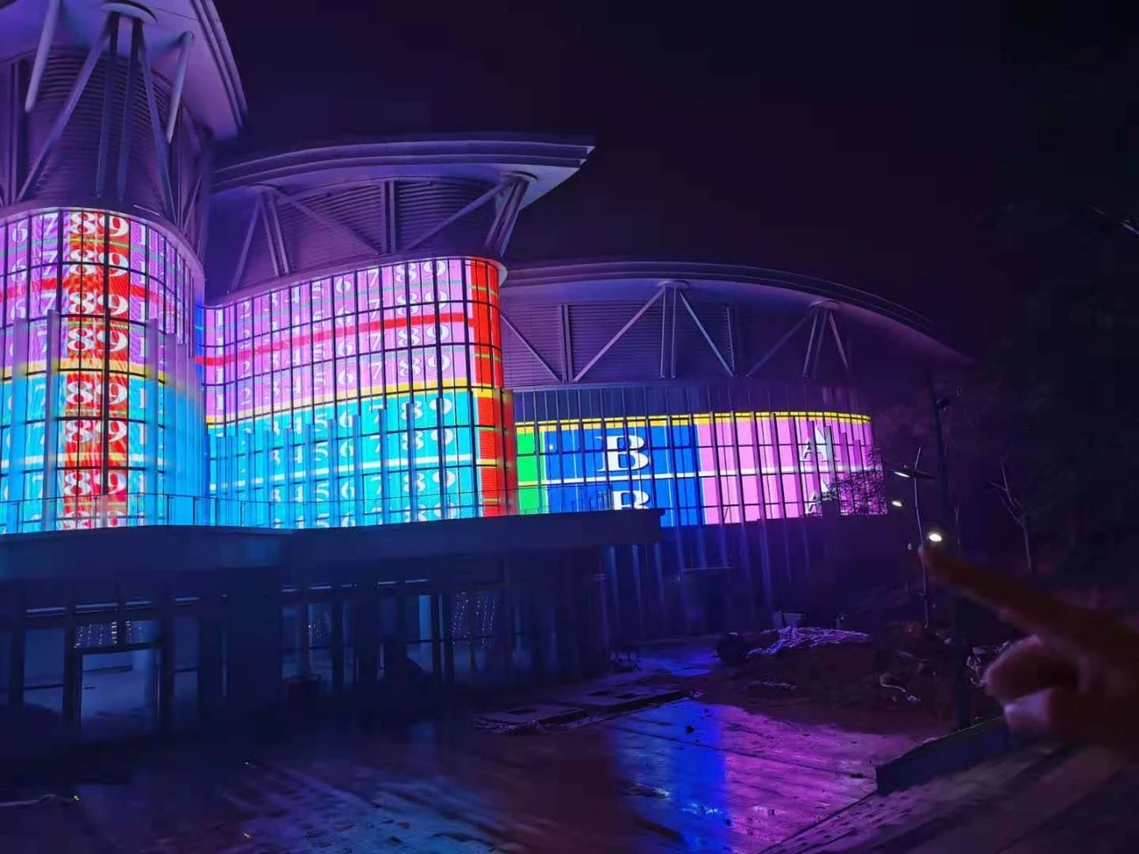 2021年初,hirender媒体服务器负责海花岛两座标志性