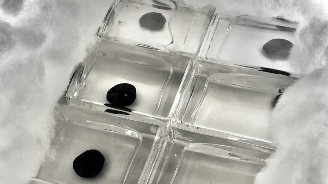 "∞" infinite liquid electromagnetic device Xi 'an Academy of Fine Arts digital media art major