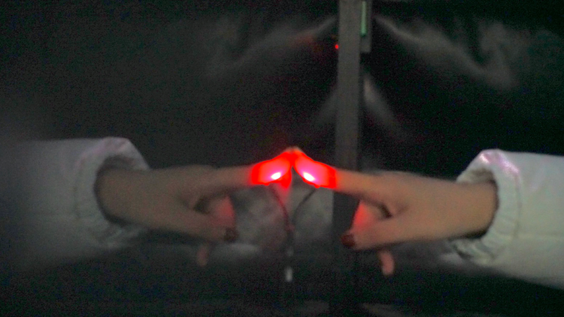 《—》