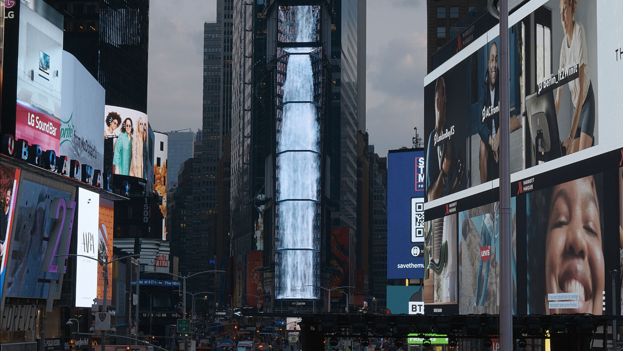 Waterfall-NYC_by a'strict