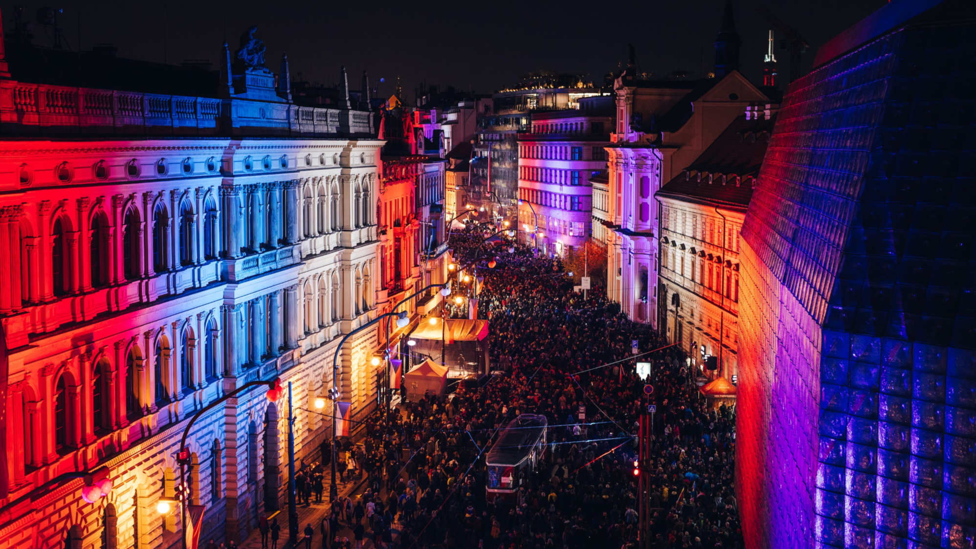 Paměť národa: 1989 | 400 m long light installation & large scale projections