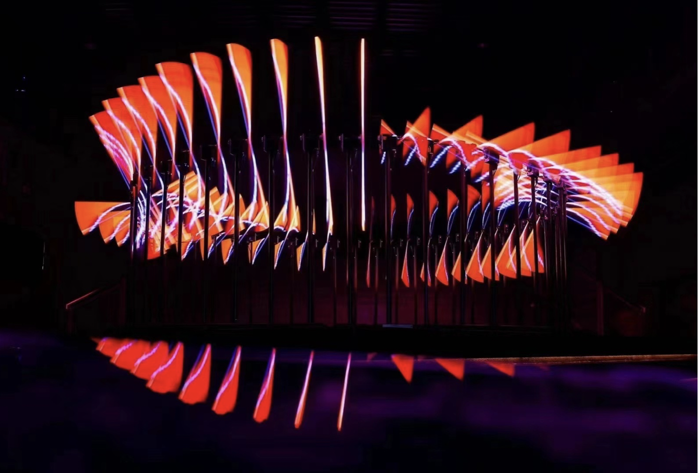 人头马club x scale跨界合作 机械灯光装置sparks全球首发 | mana