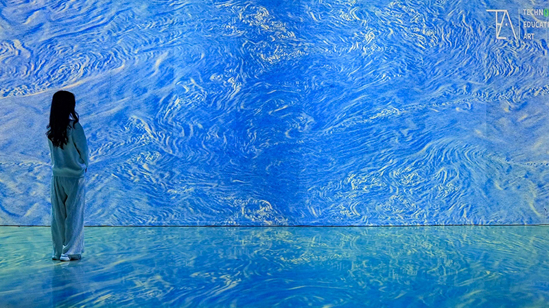 《错位山水》《水纹》《混沌》沉浸式展厅作品