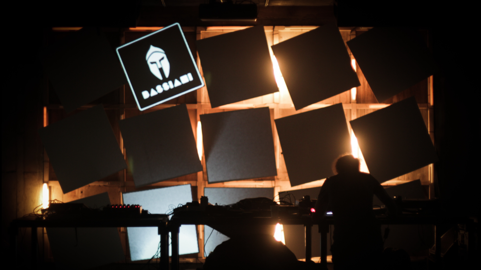 Light / Videomapping Soundreactive Installation @ Bassiani Party