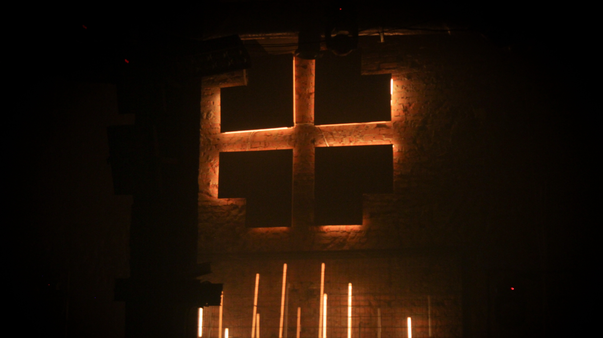 soundreactive_light_installation_@_monas