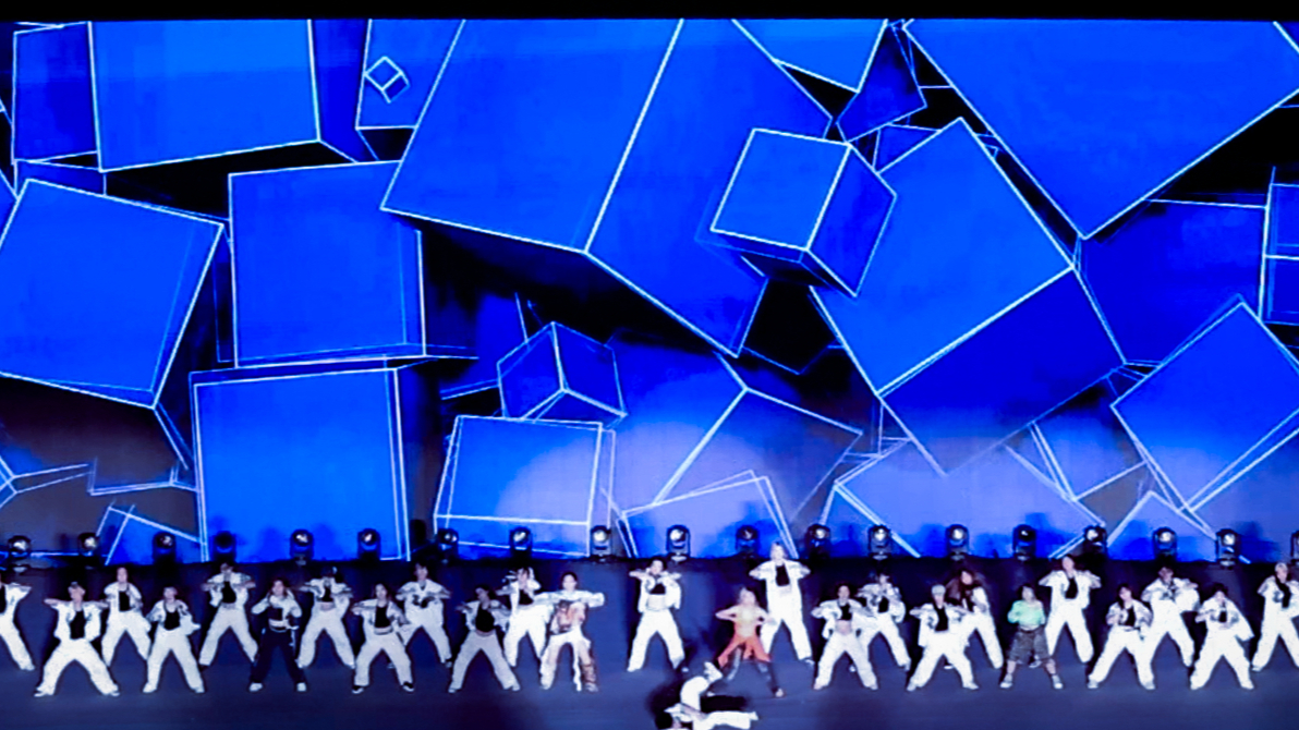 Stage VJ Design for Youth Dance