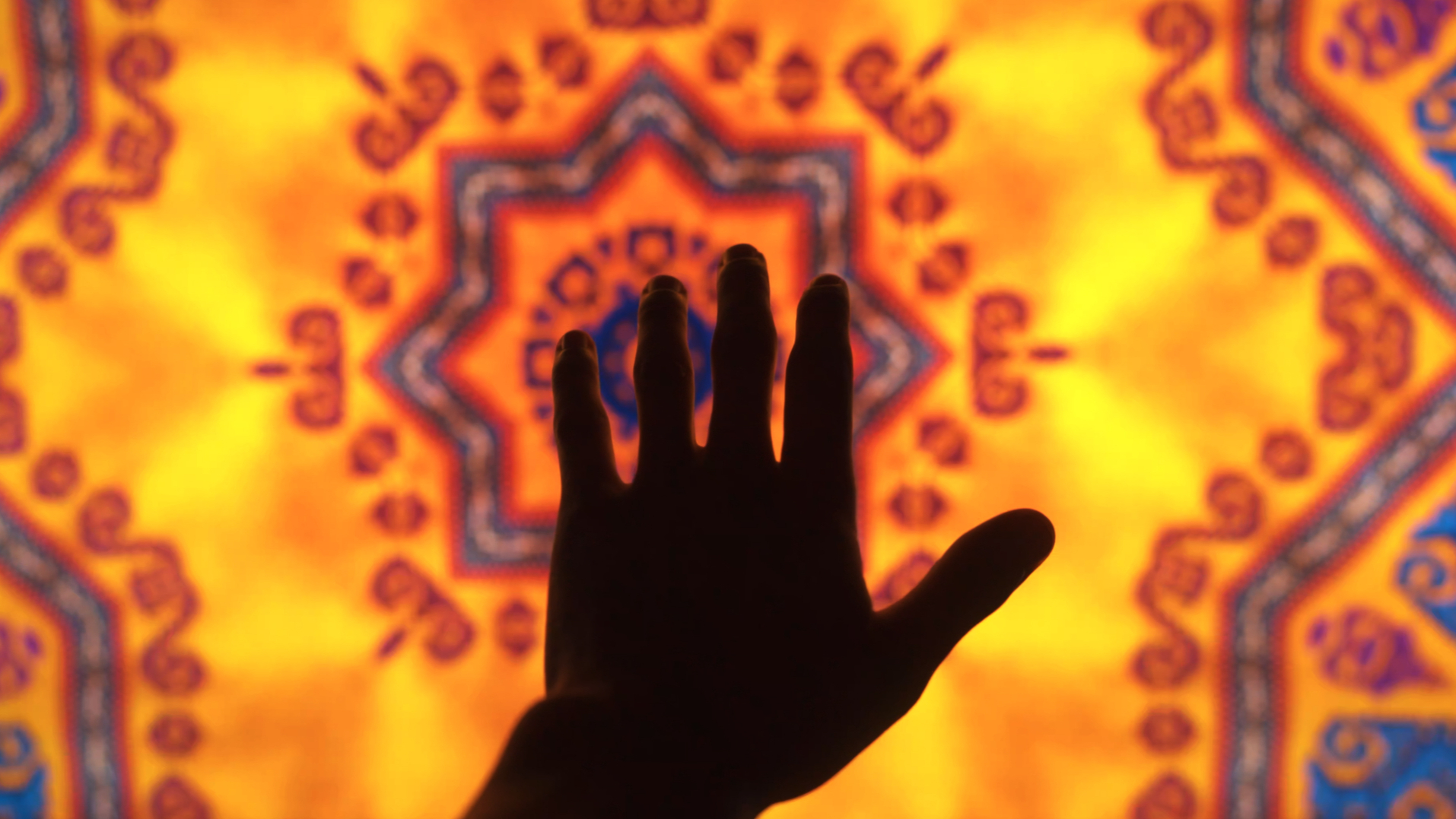 Tejidos de Luz | Immersive Installation @ CONTINUUM Expo