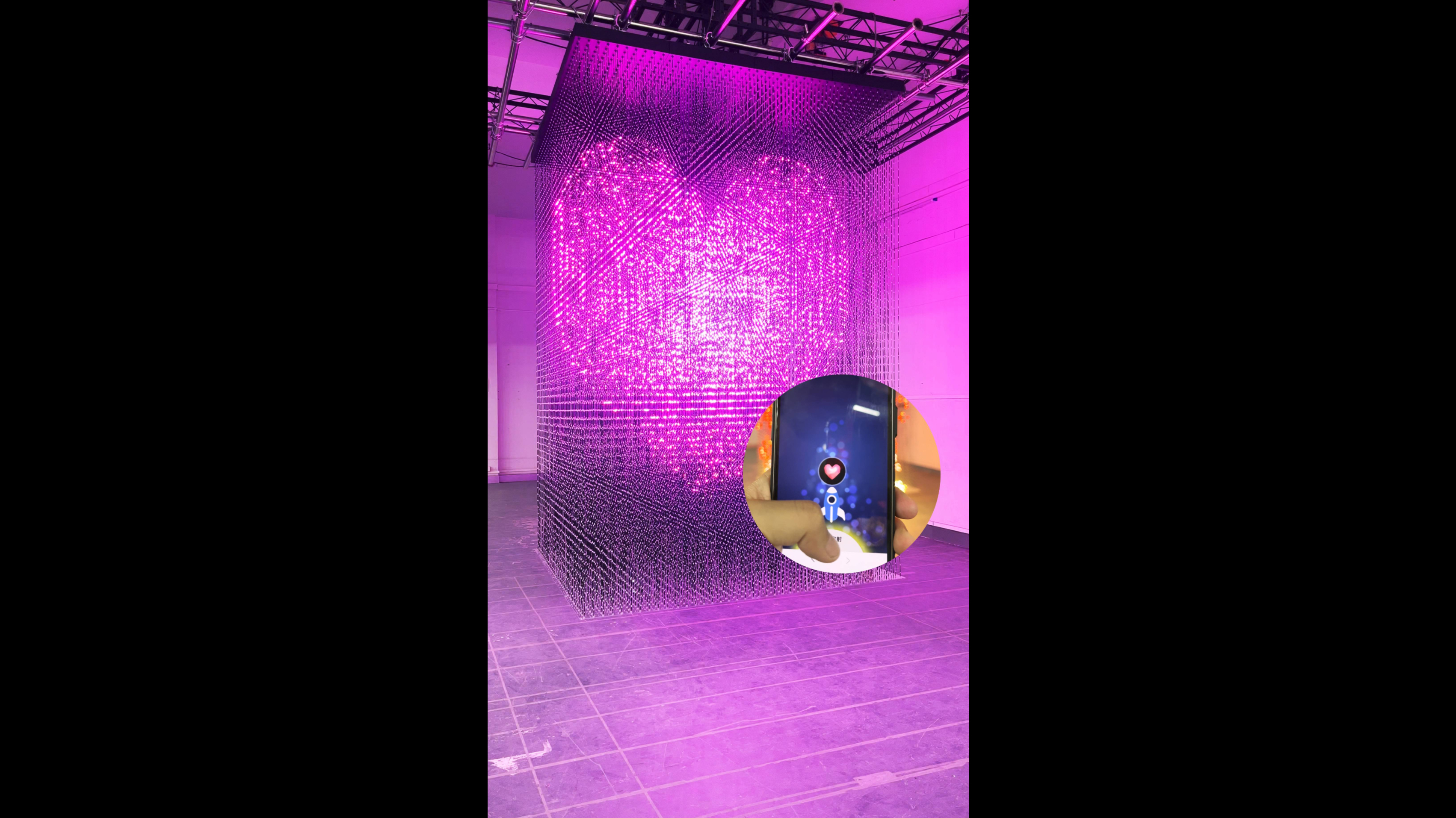 📱解锁3D互动玩法！ 主题图案随心换 √ 趣味涂鸦自由画 √ 还能发送闪动文字 √