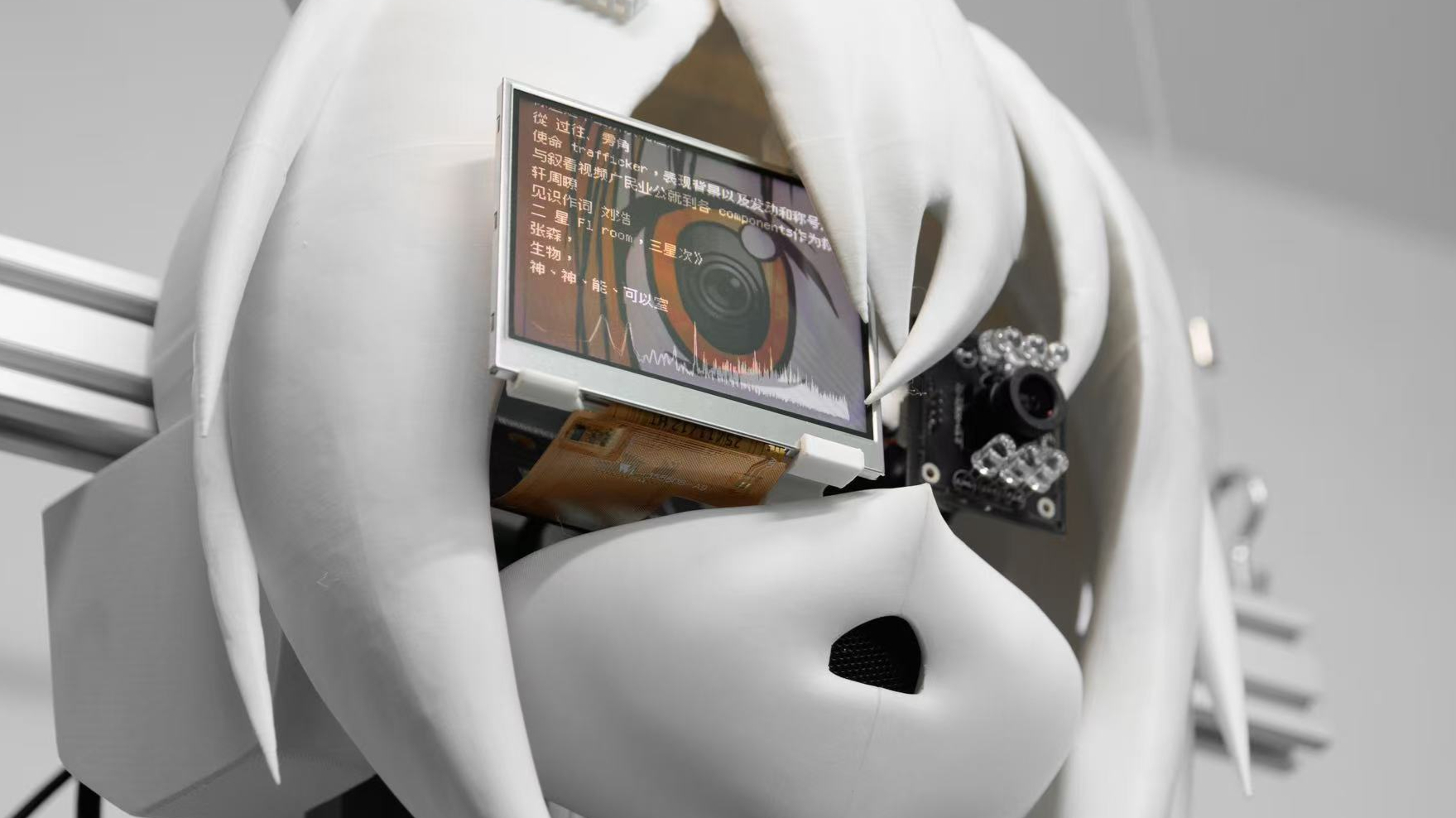 Let AI "dream" from its own cooling noise, Installation art "Thermal Cycle"
